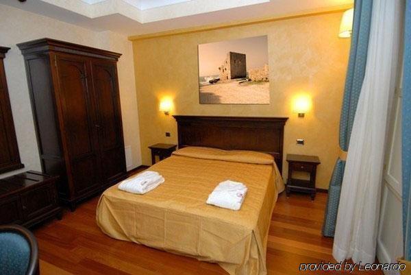 Hotel Teocrito Сиракузы Номер фото